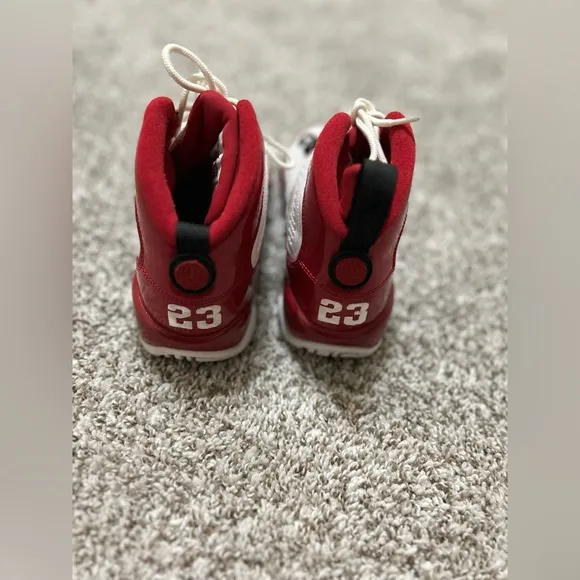 AIR JORDAN RETRO 9 GYM RED BASKETBALL SNEAKERS youth BOYS SIZE 6Y