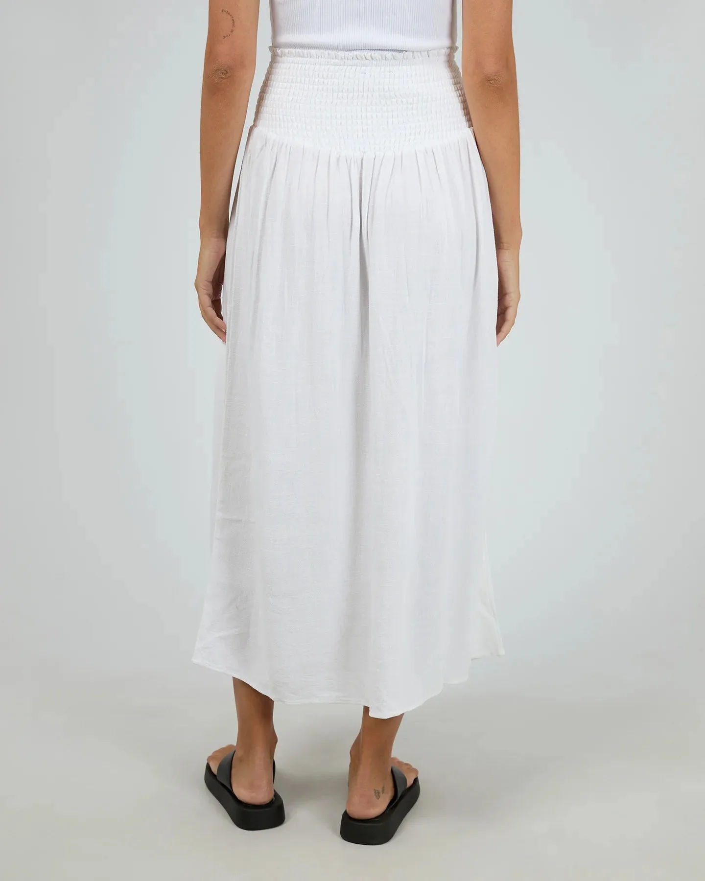 ALL ABOUT EVE LUXE LINEN SHIRRED MAXI SKIRT VINTAGE WHITE