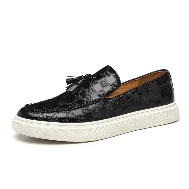British-style loafers with tassels
