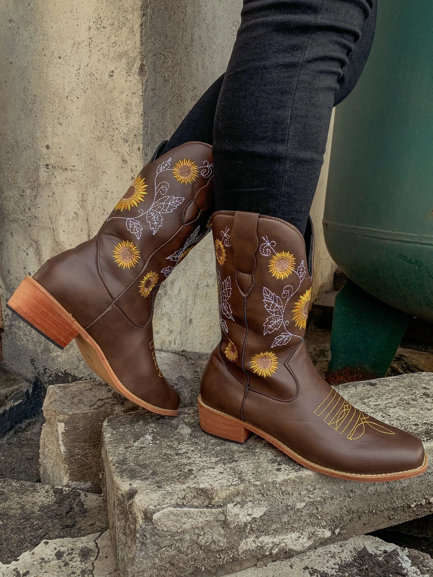 Brown Sunflower Embroidered Cowboy Knee Boots