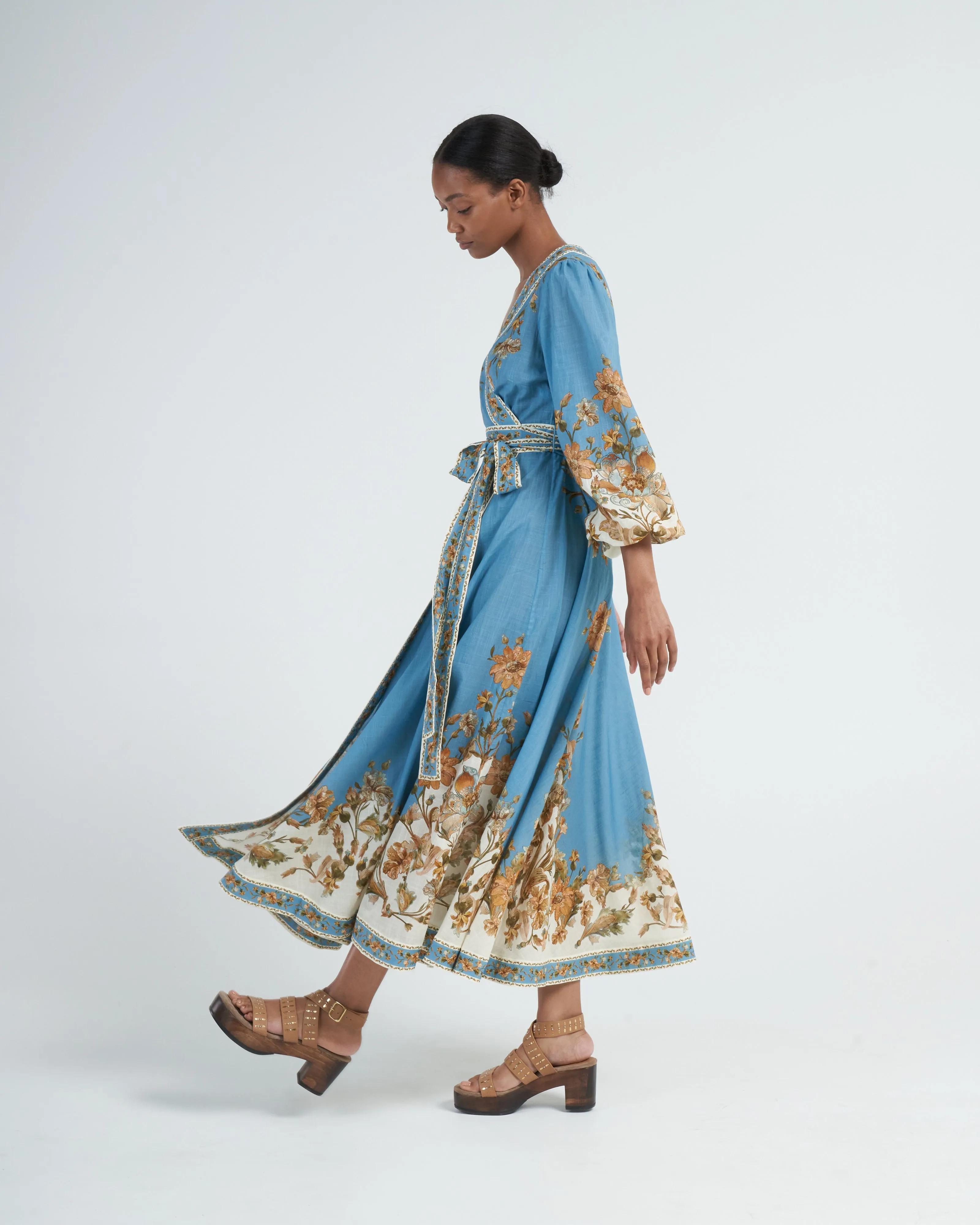 chintz wrap midi dress - blue daisy floral