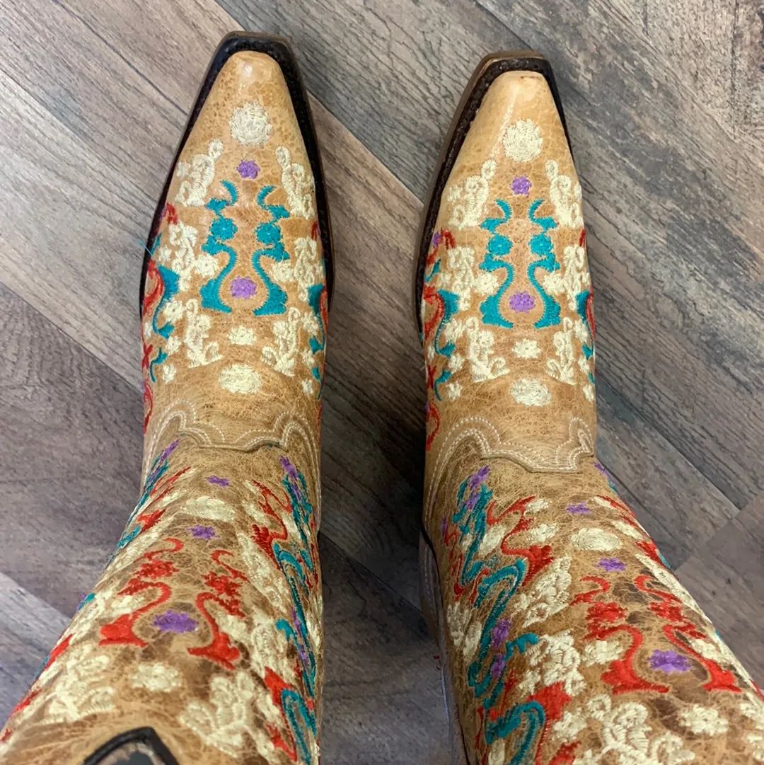 CIRCLE G BY CORRAL WOMEN'S FLORAL EMBROIDERY SNIP TOE WESTERN BOOTS