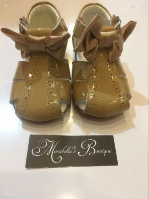 Couche Tot Camel Angel Sandals