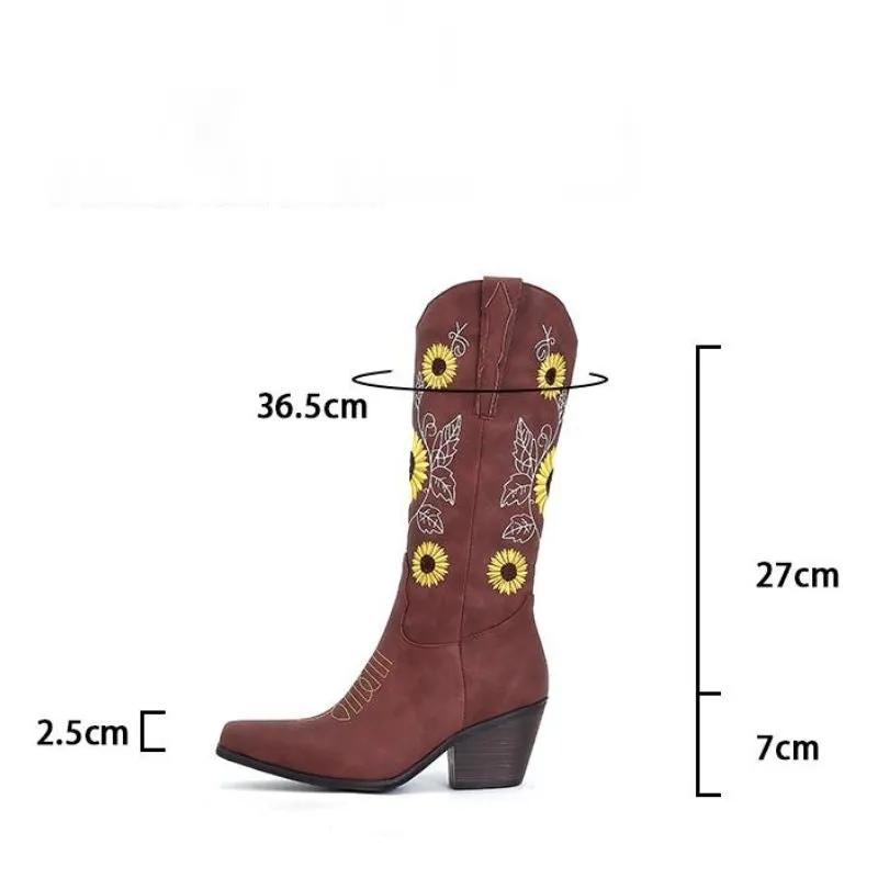 Customized Daisy Embroidered Western Boots