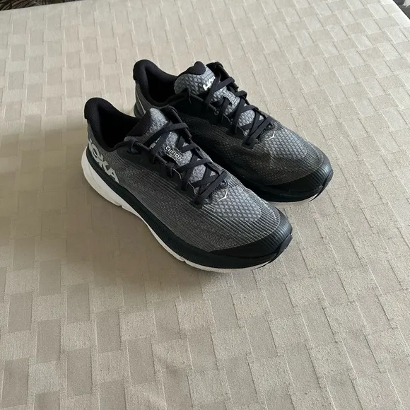 Hoka Clifton 9 Youth Sneakers