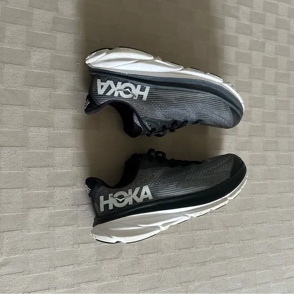 Hoka Clifton 9 Youth Sneakers