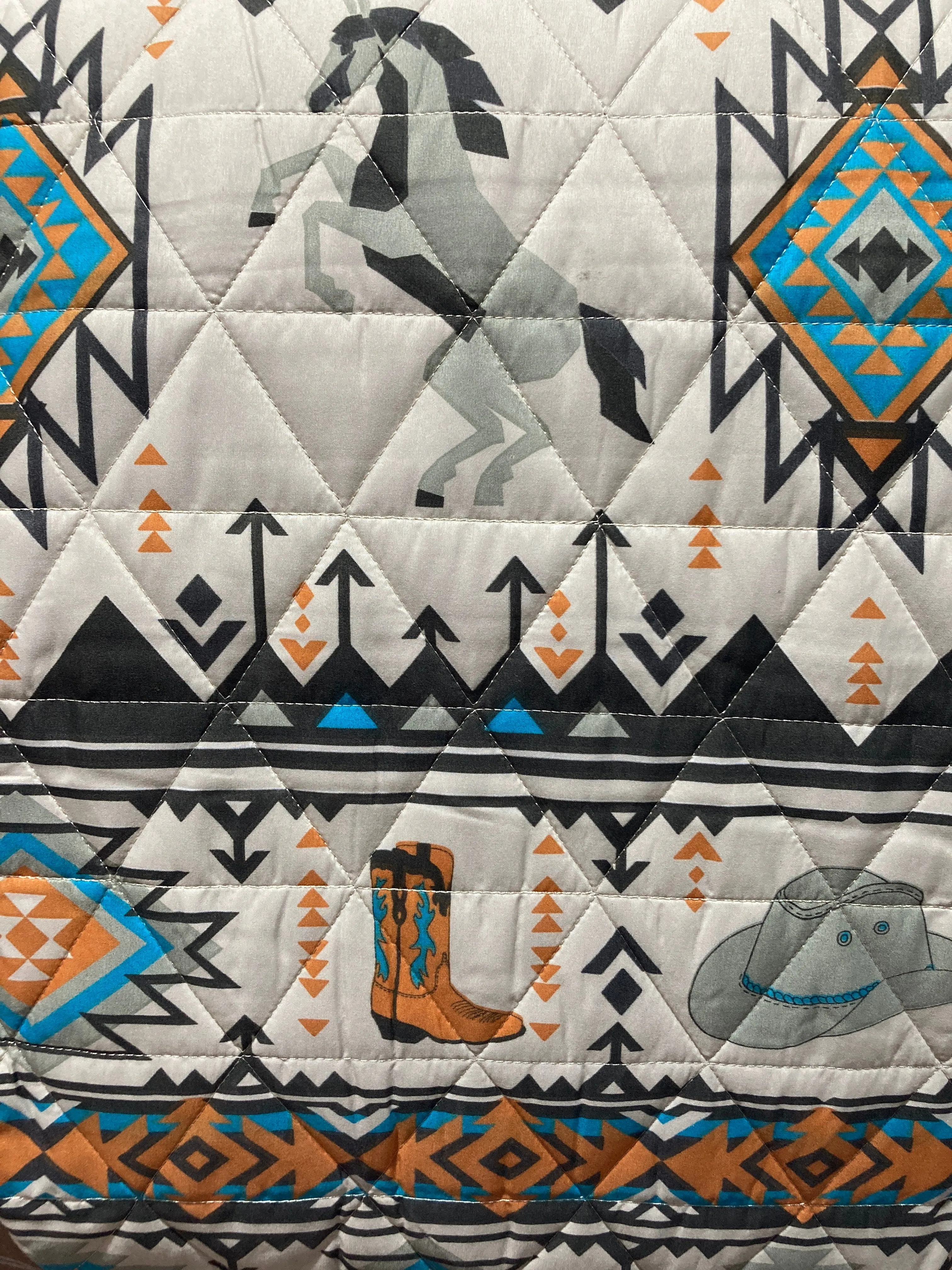 Horse Cowboy Hat and Boots Native Indian Pattern Print 3 Piece Quilt Bedding Set