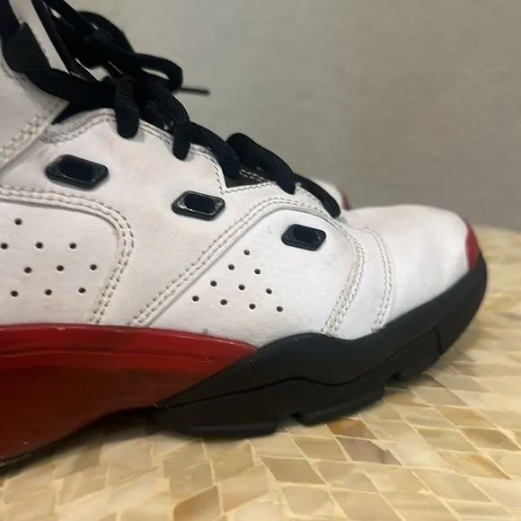 Jordan kids sneakers size 7 y