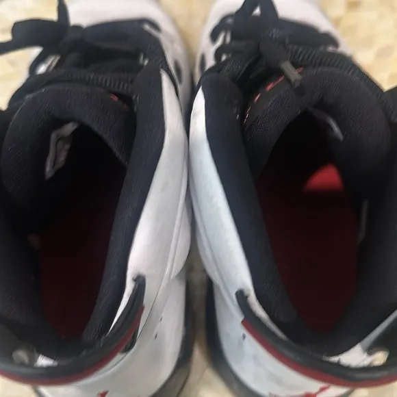 Jordan kids sneakers size 7 y