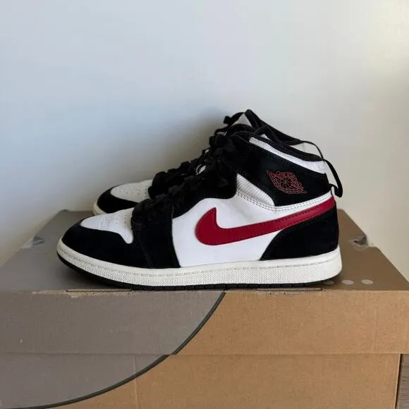 Nike Air Jordan 1 Retro Gym Red/White Kids Sneakers - SZ 3 Y