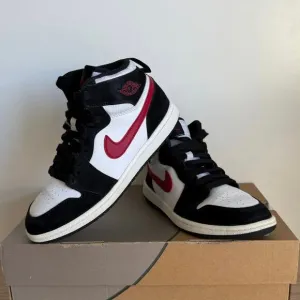 Nike Air Jordan 1 Retro Gym Red/White Kids Sneakers - SZ 3 Y
