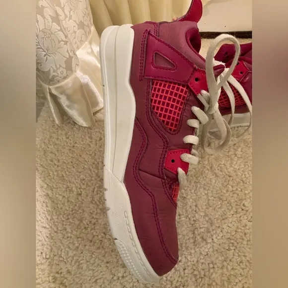 Nike air Jordan retro 4 Girls high top leather sneakers