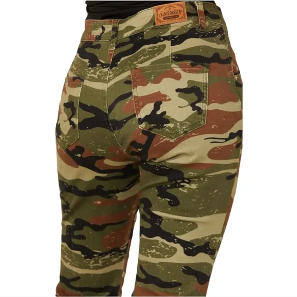 RANCH DRESS'N Fallon Taylor &quot;Land of the Free&quot; camo &amp; flag super flare jeans 14