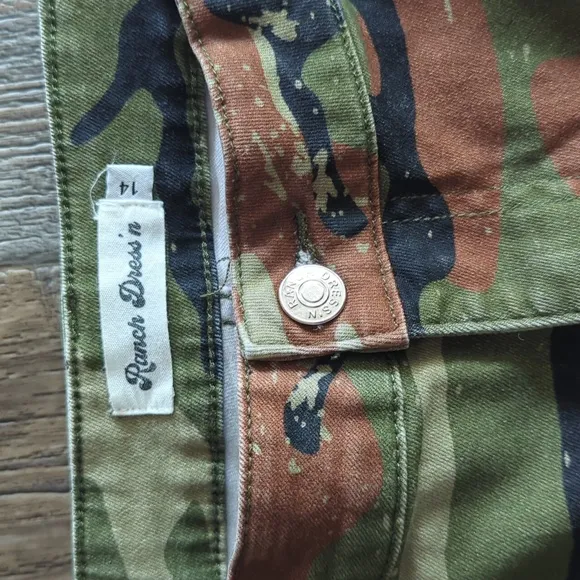RANCH DRESS'N Fallon Taylor &quot;Land of the Free&quot; camo &amp; flag super flare jeans 14