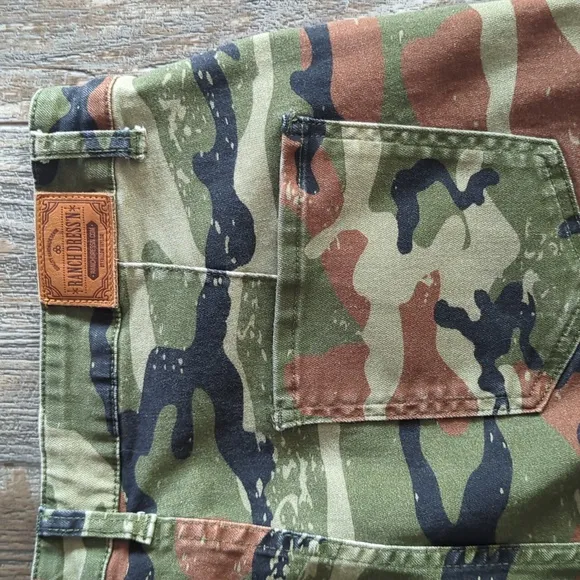 RANCH DRESS'N Fallon Taylor &quot;Land of the Free&quot; camo &amp; flag super flare jeans 14