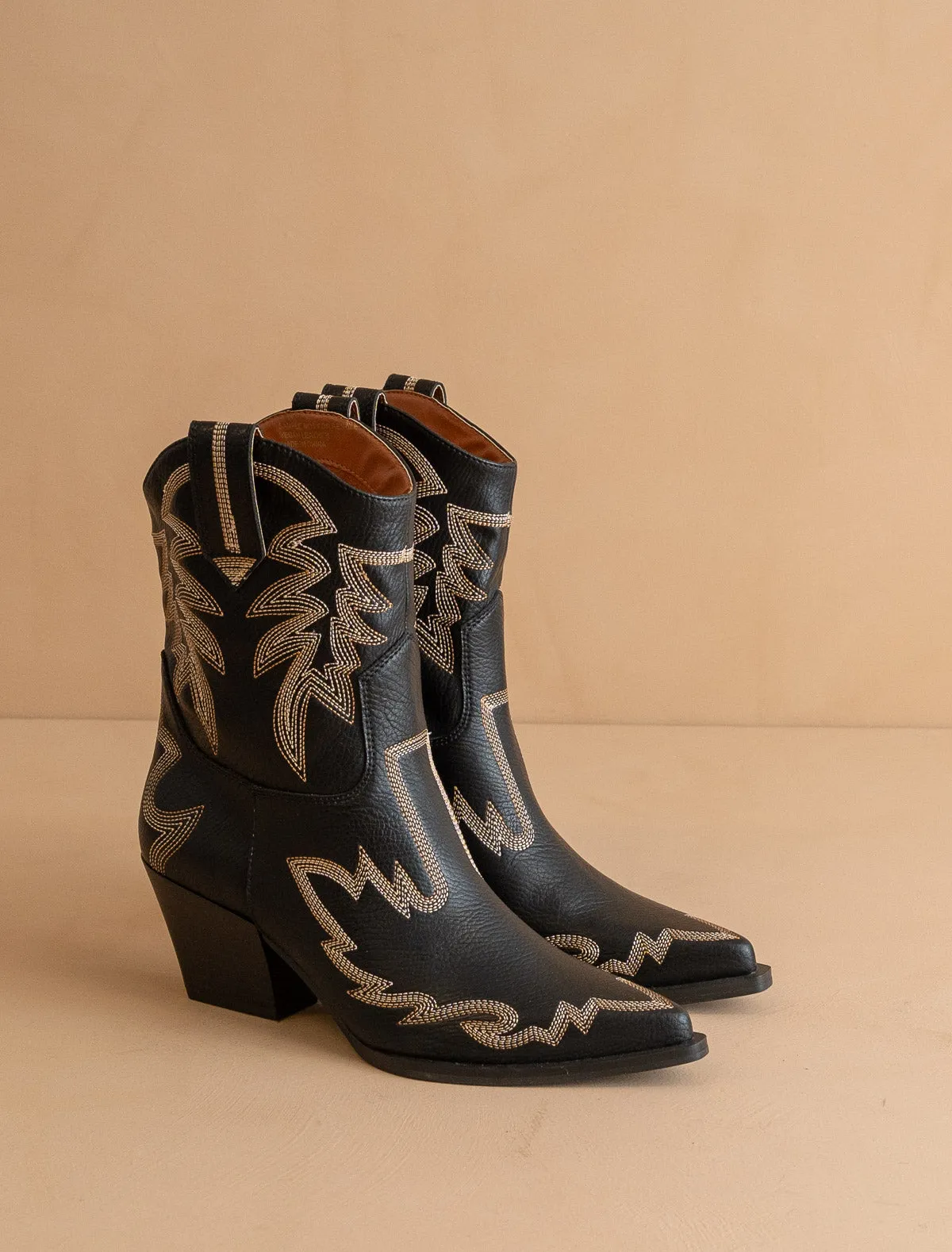 The Nantes | Black Western embroidered cowboy boot