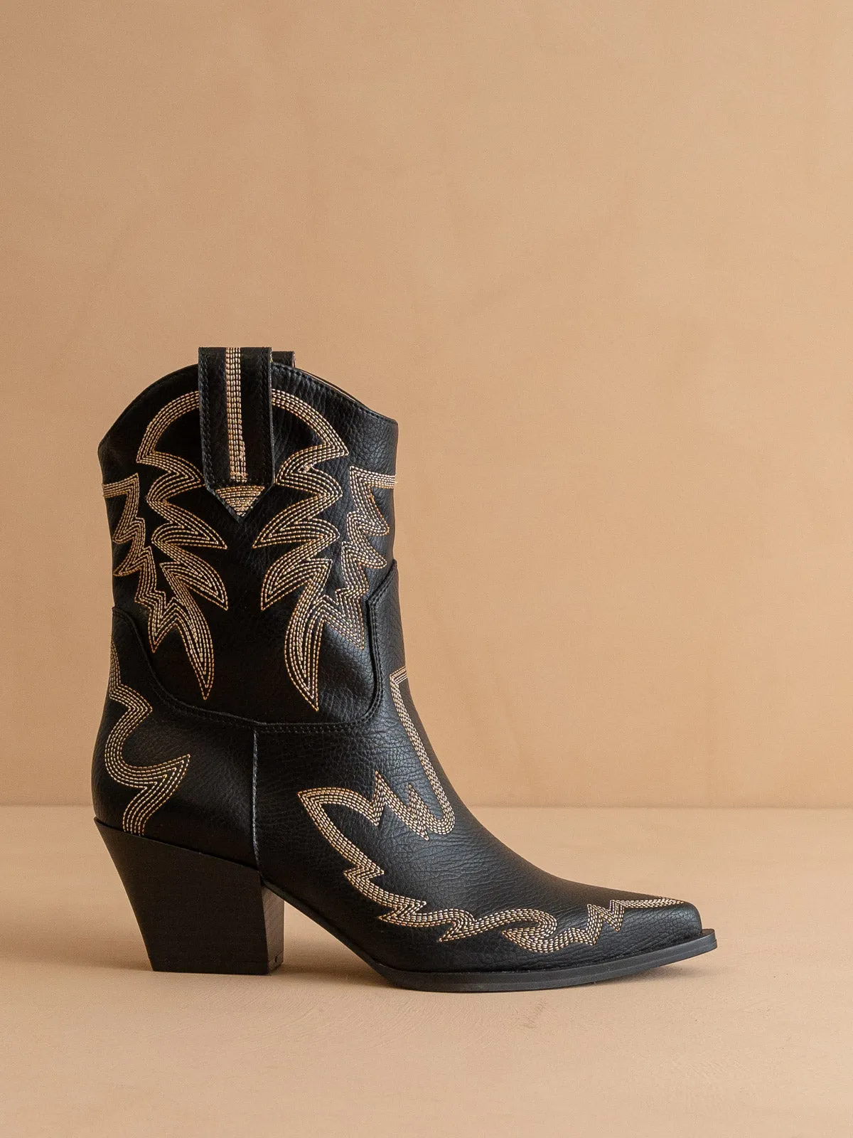 The Nantes | Black Western embroidered cowboy boot