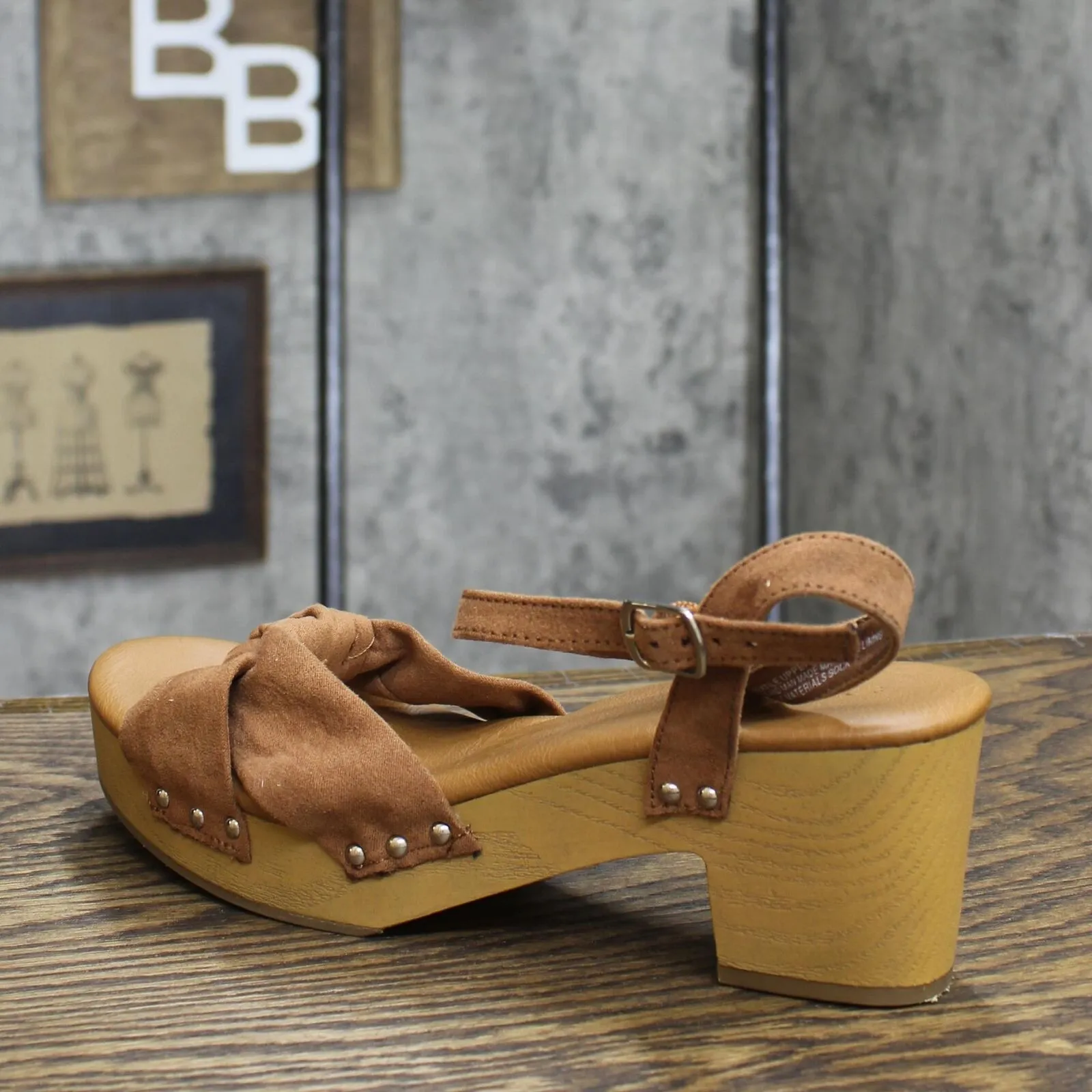 Universal Thread Women's Eleanor Heels Cognac Brown 8.5