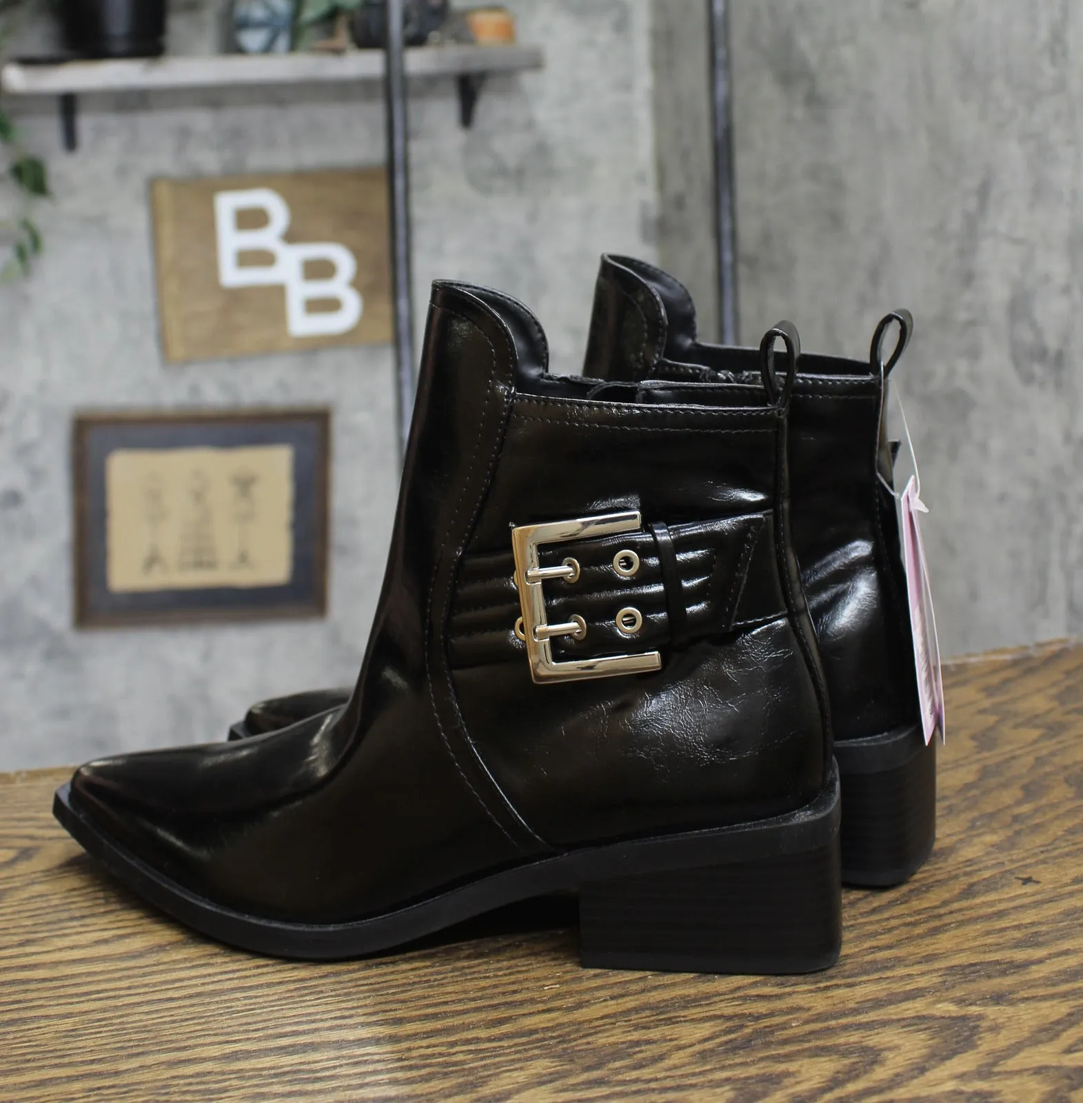 Wild Fable Giovanna Buckle Western Ankle Boots Memory Foam Insole Black 8.5M