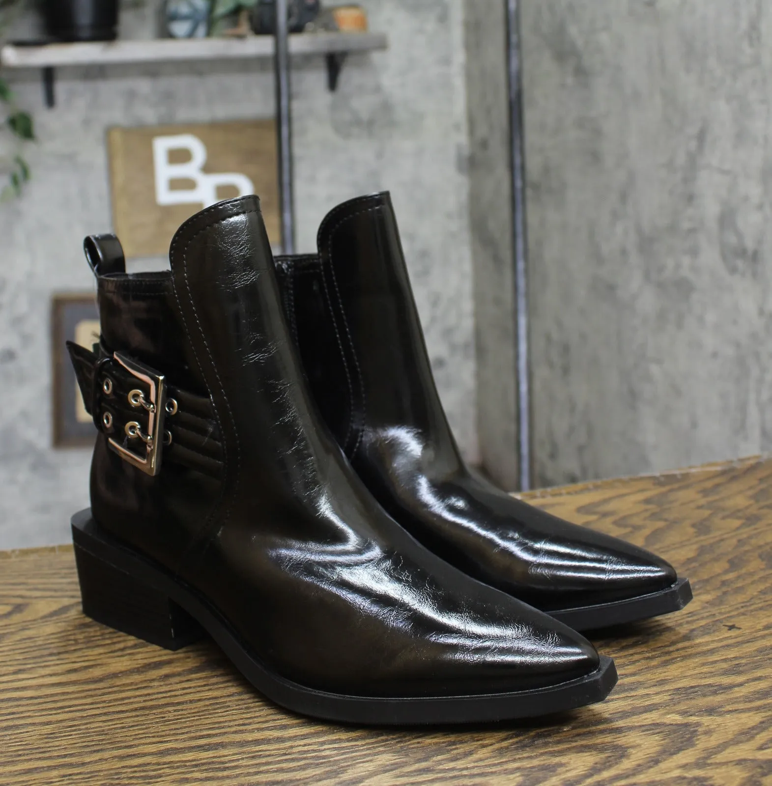 Wild Fable Giovanna Buckle Western Ankle Boots Memory Foam Insole Black 8.5M