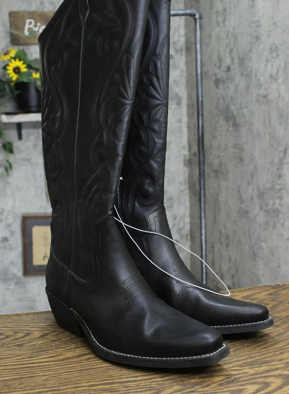 Wild Fable Womens Kenzi Western Boots with Memory Foam Insole Jet Black 11M