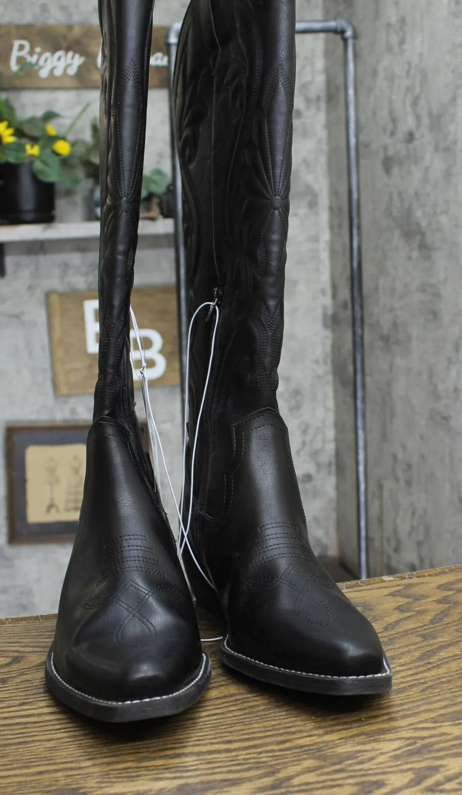 Wild Fable Womens Kenzi Western Boots with Memory Foam Insole Jet Black 11M
